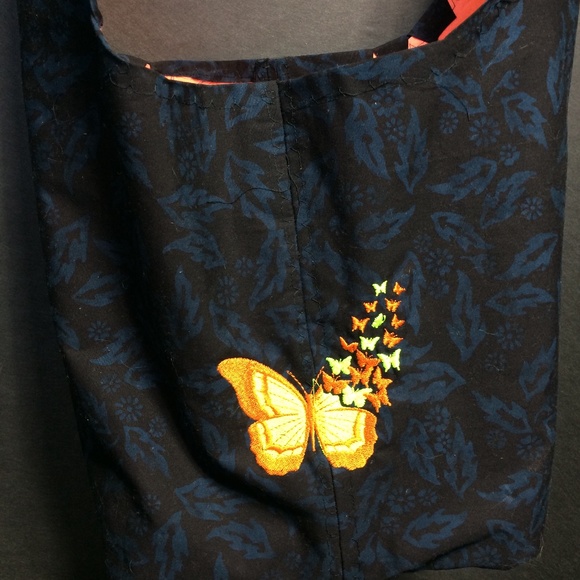 Striking Boho Crossbody Bag - Picture 3 of 4